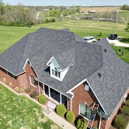 Newly installed architectural shingle roof on a Kentucky family home